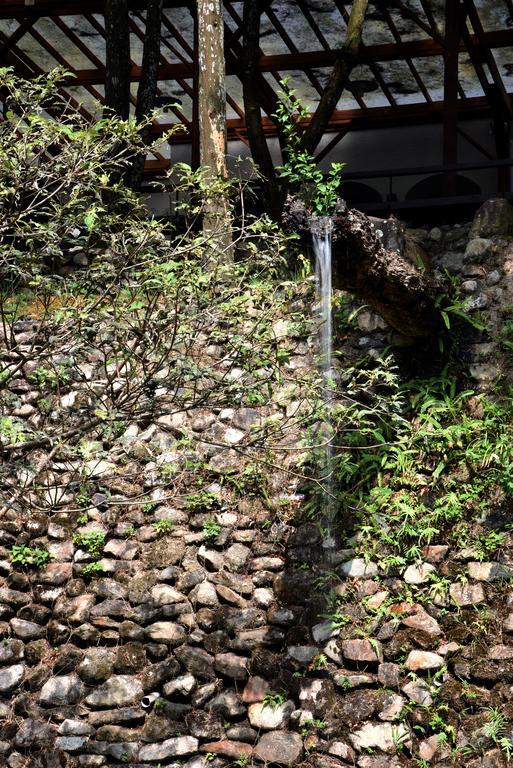 Sun Moon Lake Bamboo Rock Garden Yuchi Extérieur photo