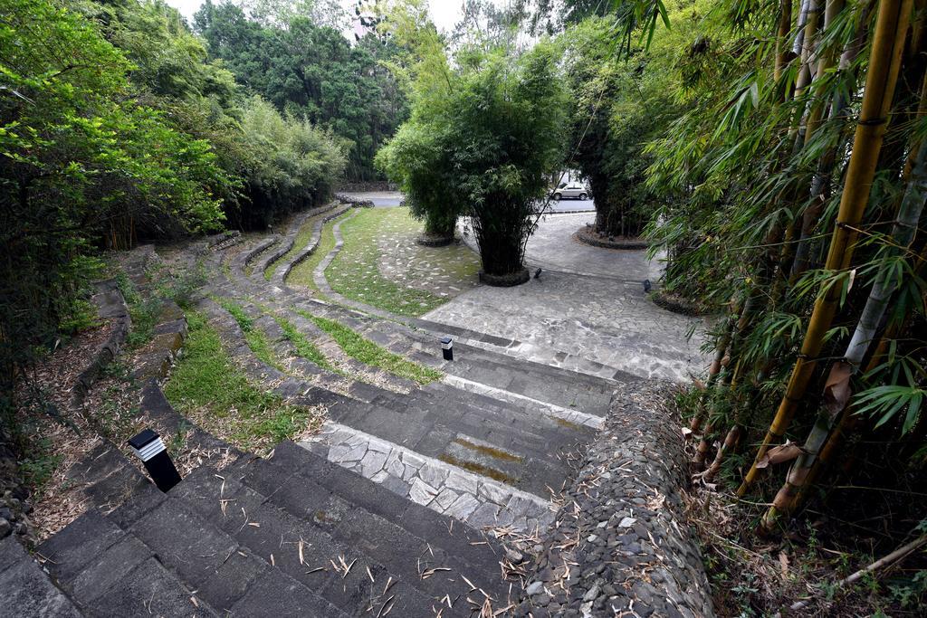 Sun Moon Lake Bamboo Rock Garden Yuchi Extérieur photo